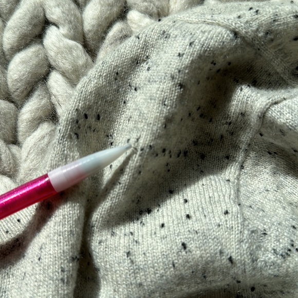 Everlane Grey Donegal Cashmere Sweater Size M - Picture 4 of 11